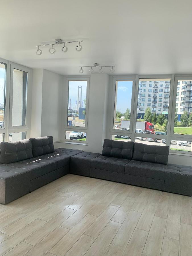New 3 Rooms Apartment Near The Metro Station Kiev Esterno foto