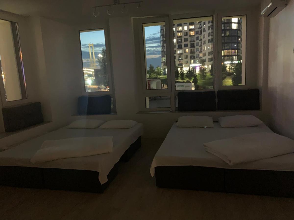 New 3 Rooms Apartment Near The Metro Station Kiev Esterno foto
