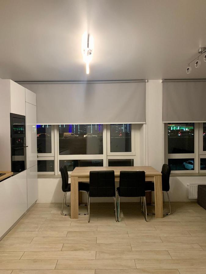 New 3 Rooms Apartment Near The Metro Station Kiev Esterno foto