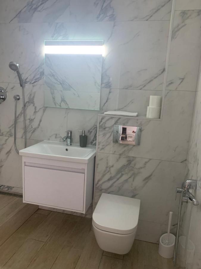 New 3 Rooms Apartment Near The Metro Station Kiev Esterno foto