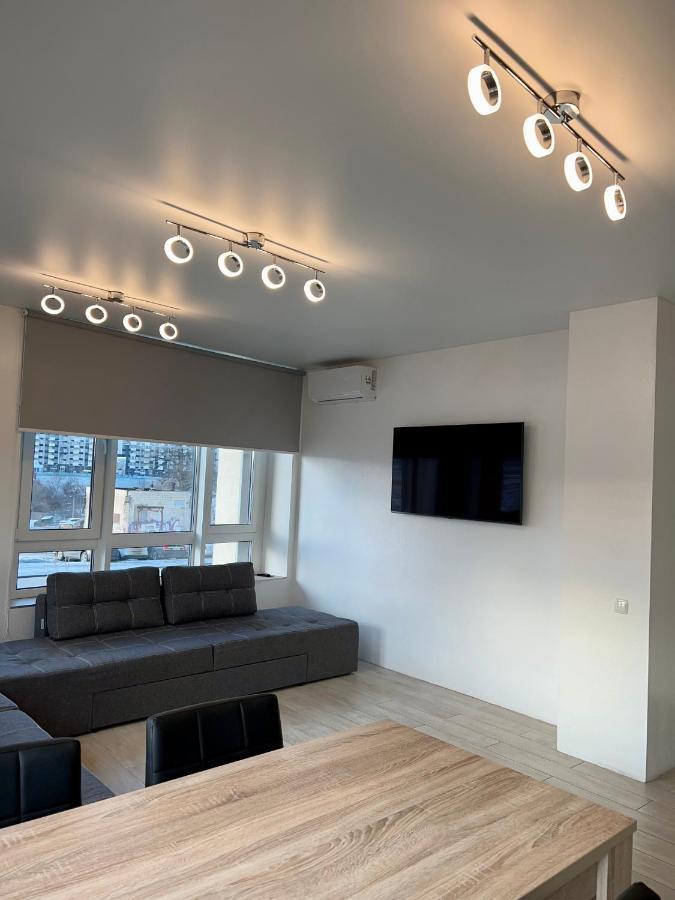 New 3 Rooms Apartment Near The Metro Station Kiev Esterno foto